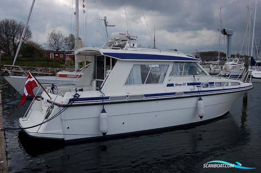 Saga 32 Motorboot 2002, mit Volvo Penta Kad43P motor, Dänemark