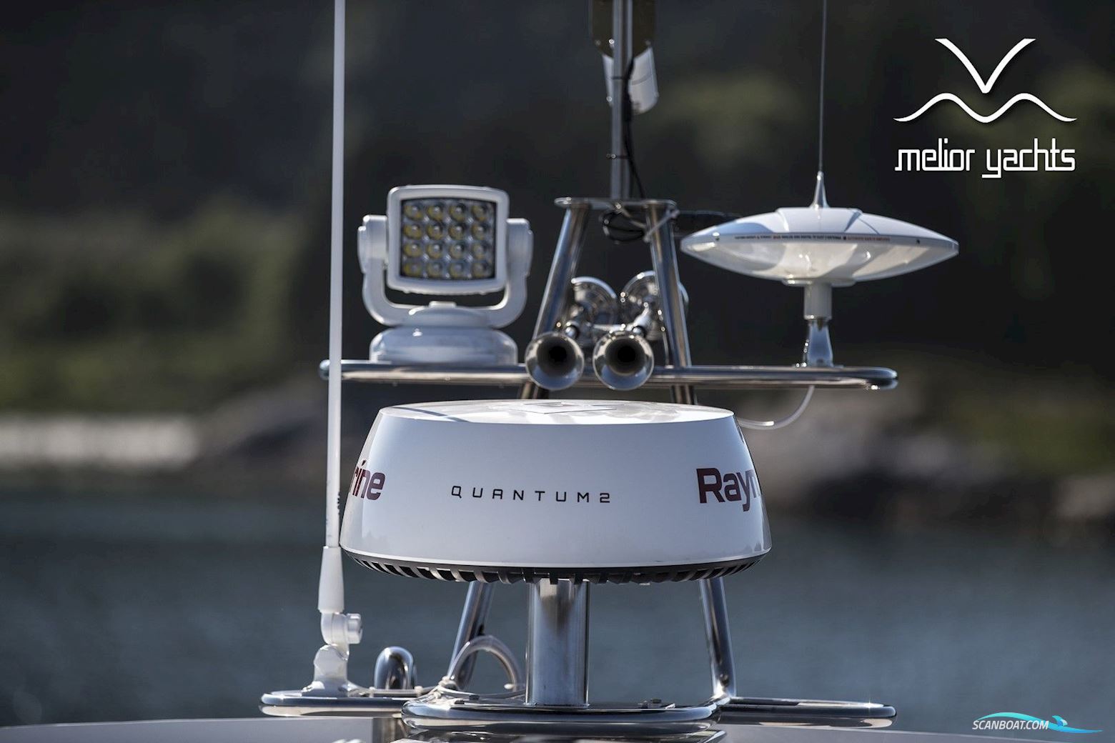 Saga 385 - Edition Walnut Interior