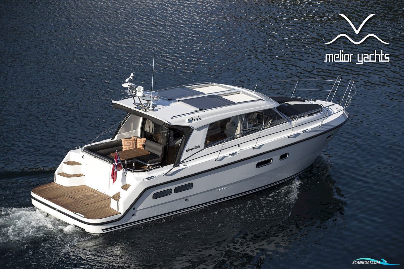 Saga 385 - Edition Walnut Interior