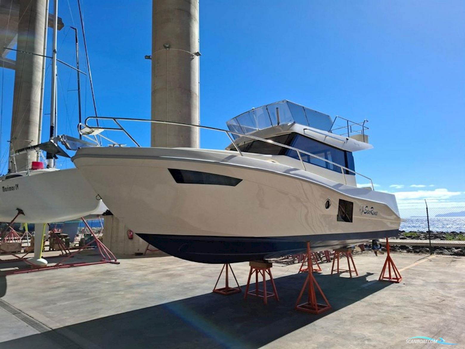 San Remo 860 Blue Sky Motorboot 2018, mit Suzuki motor, Portugal
