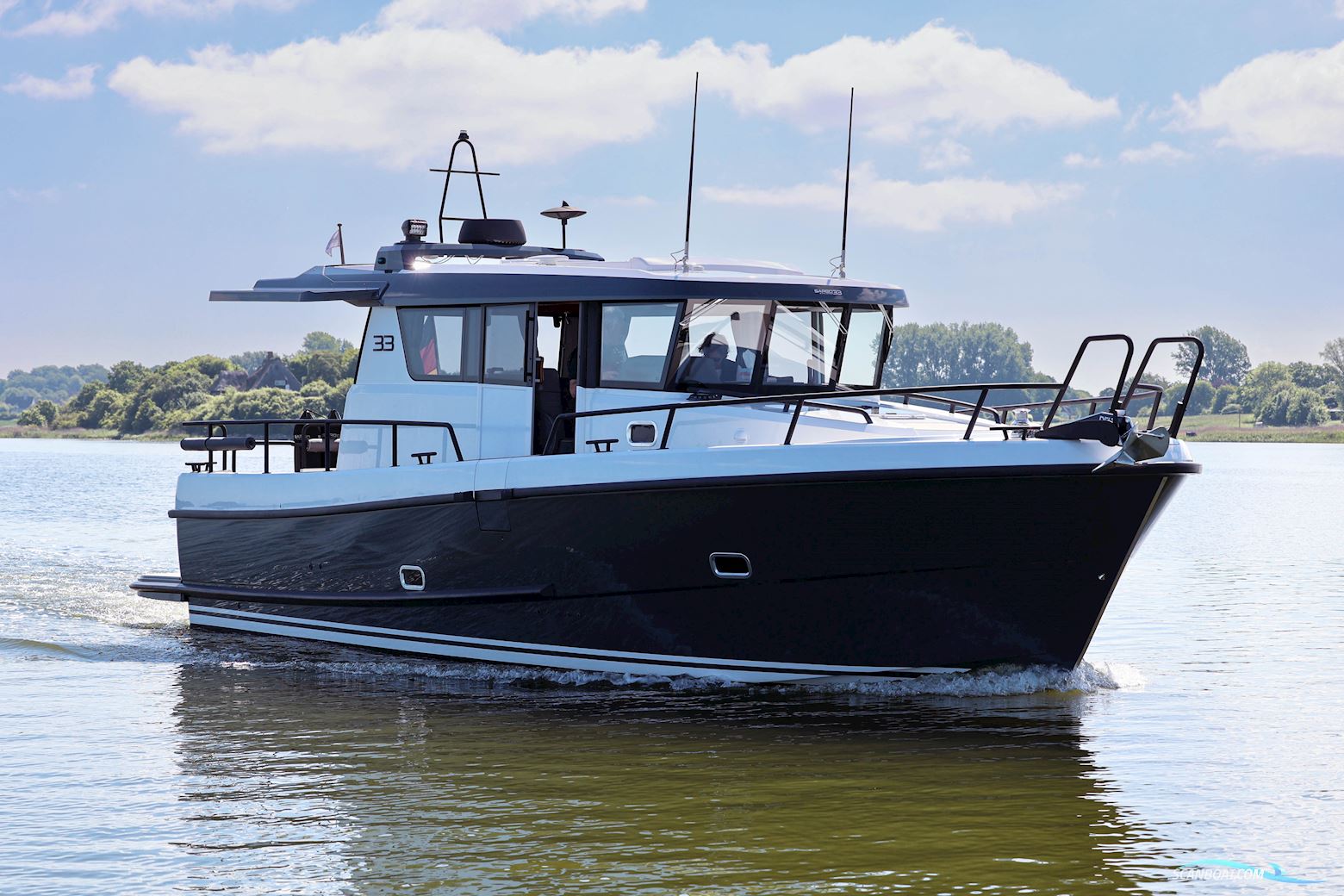 Sargo 33 Explorer Motorboot 2021, mit Volvo Penta D6-340 Dpi motor, Deutschland