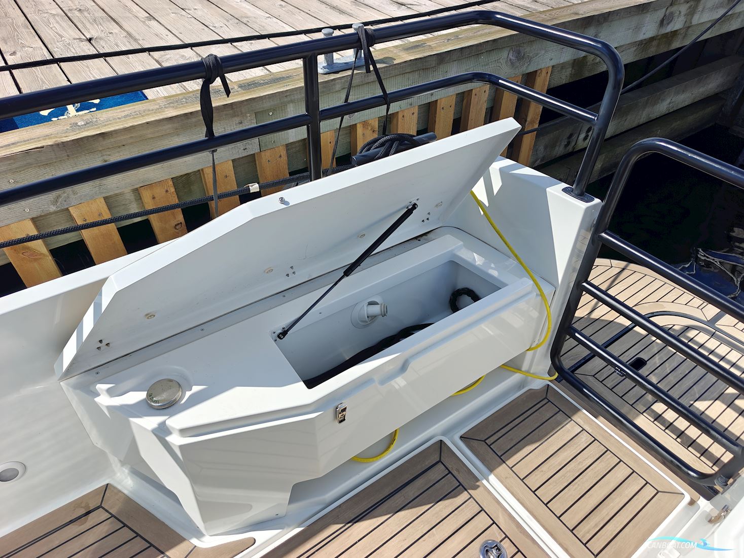 Sargo 33 Explorer