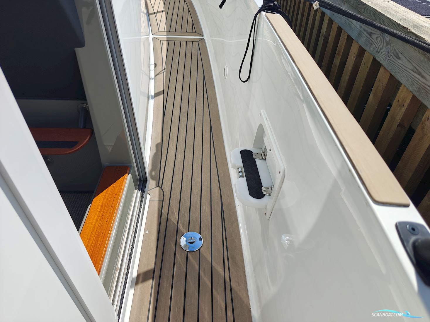 Sargo 33 Explorer