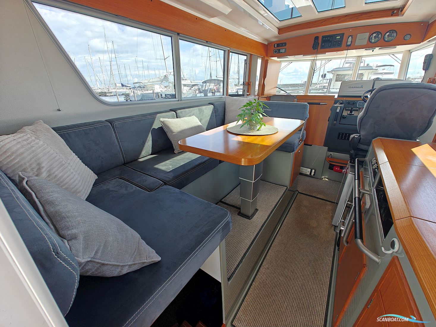 Sargo 33 Explorer
