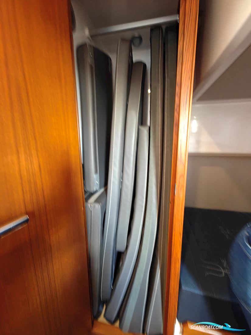 Sargo 33 Explorer