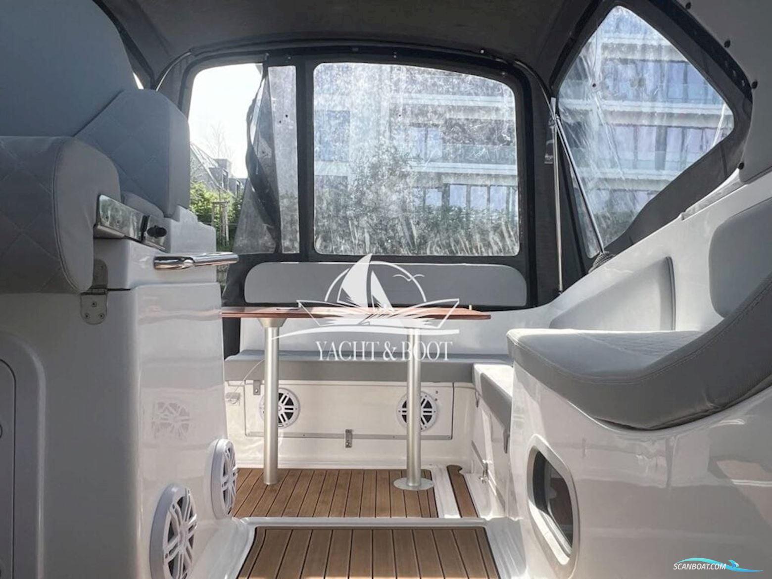Saver 750 Cabin