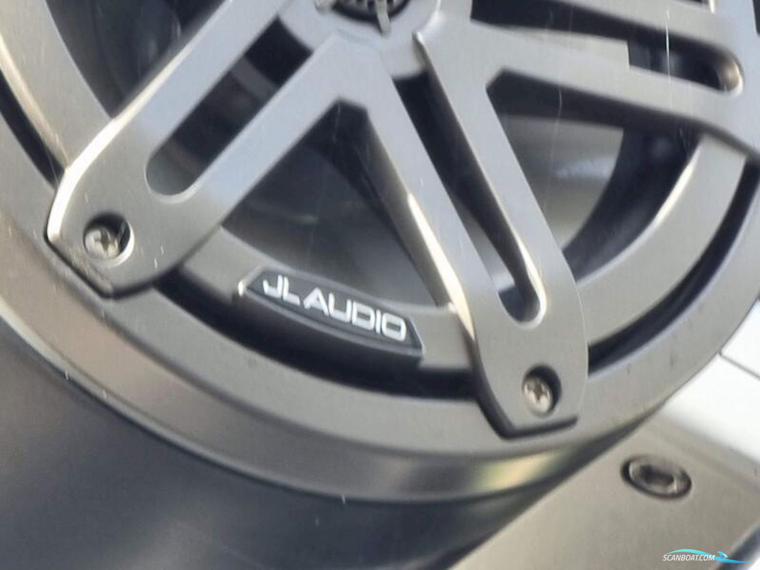 SCARAB 255 ID Wake Edition