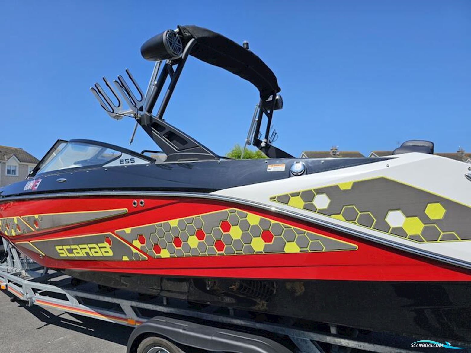SCARAB 255 ID Wake Edition