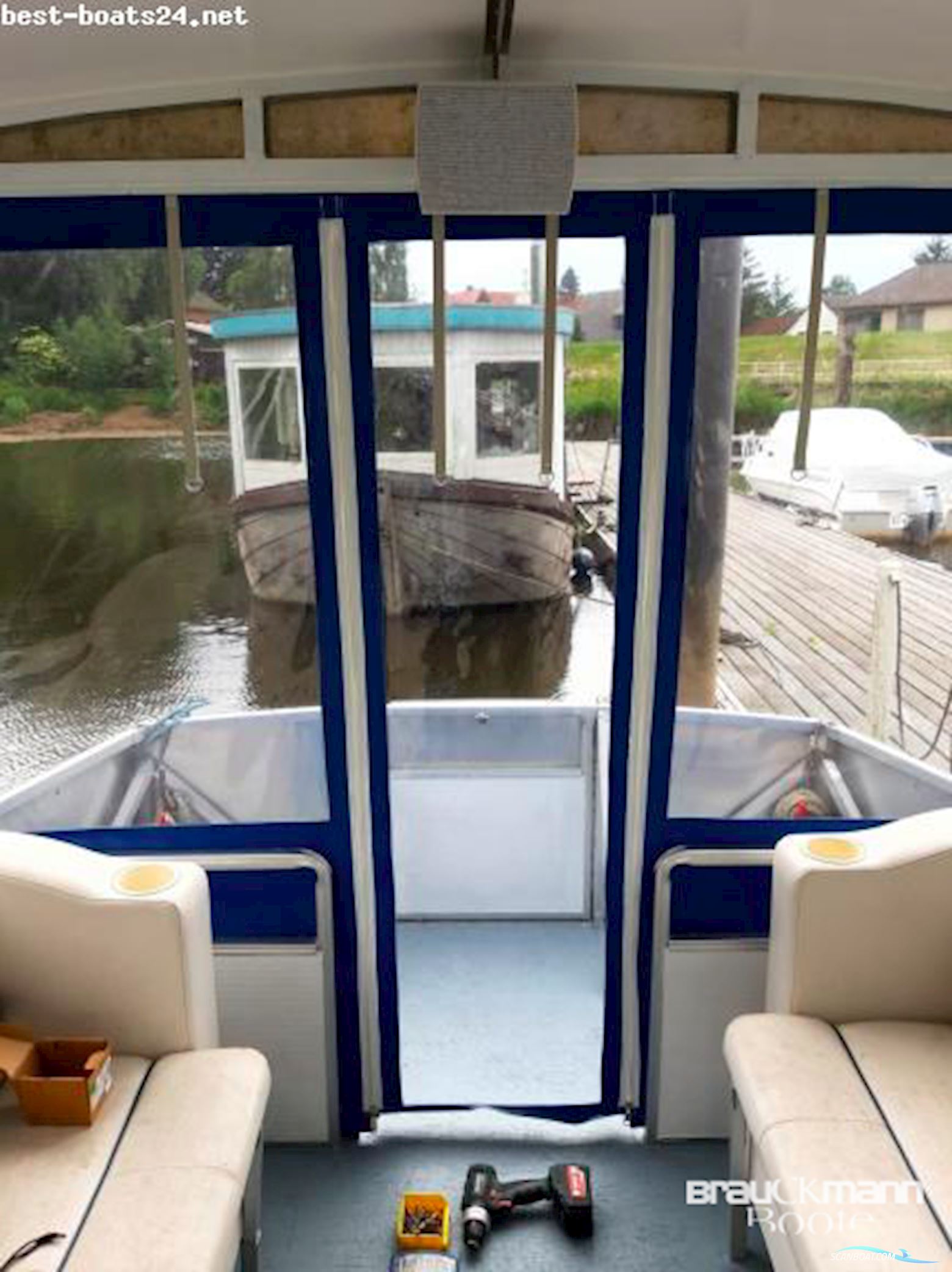 Sea Hunt Pontoon Boats Modell