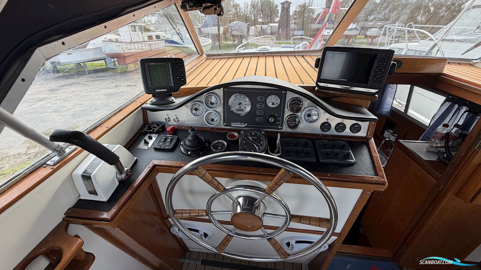 SEA MASTER 813