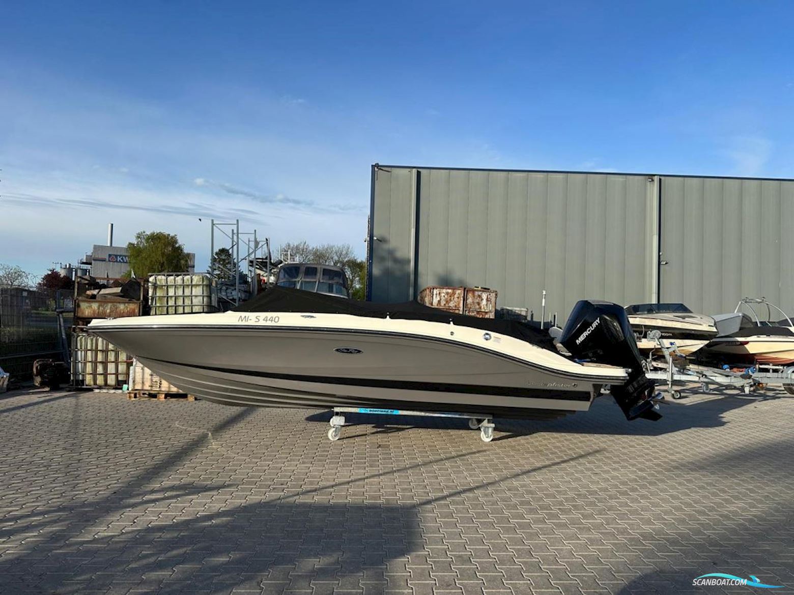 Sea Ray  210 SPX Outboard
