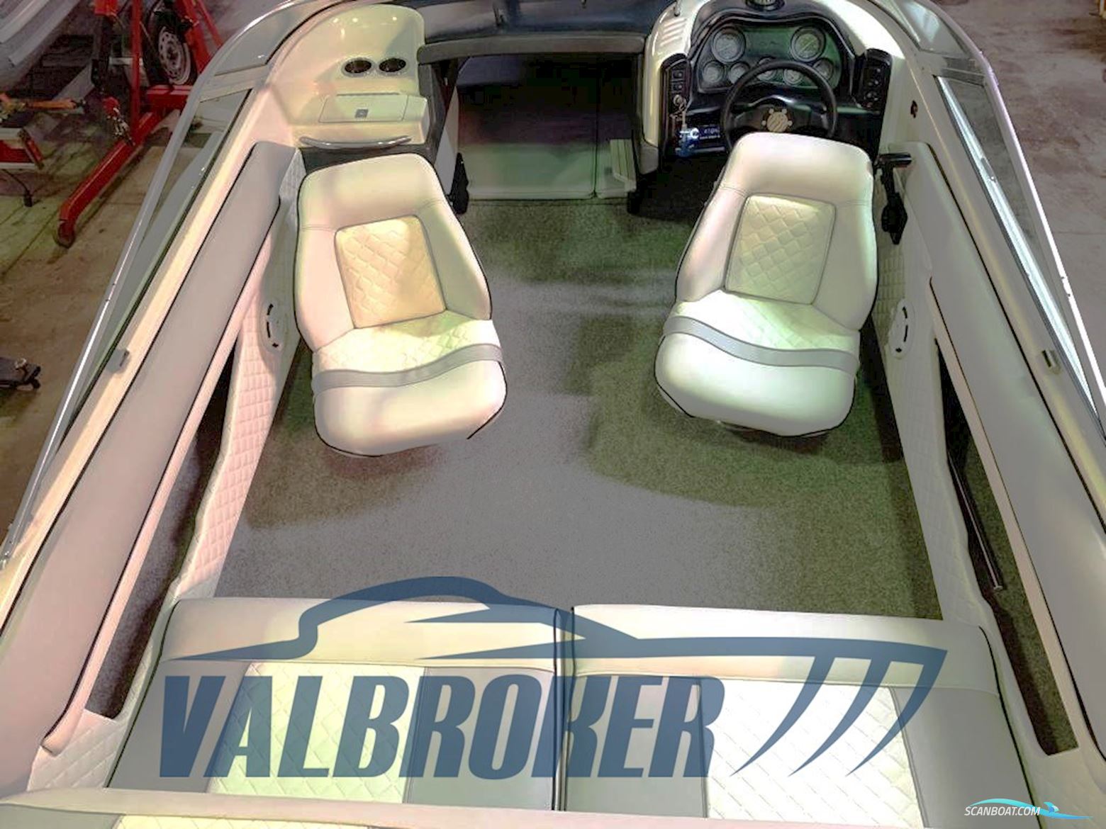 Sea Ray 200 SR
