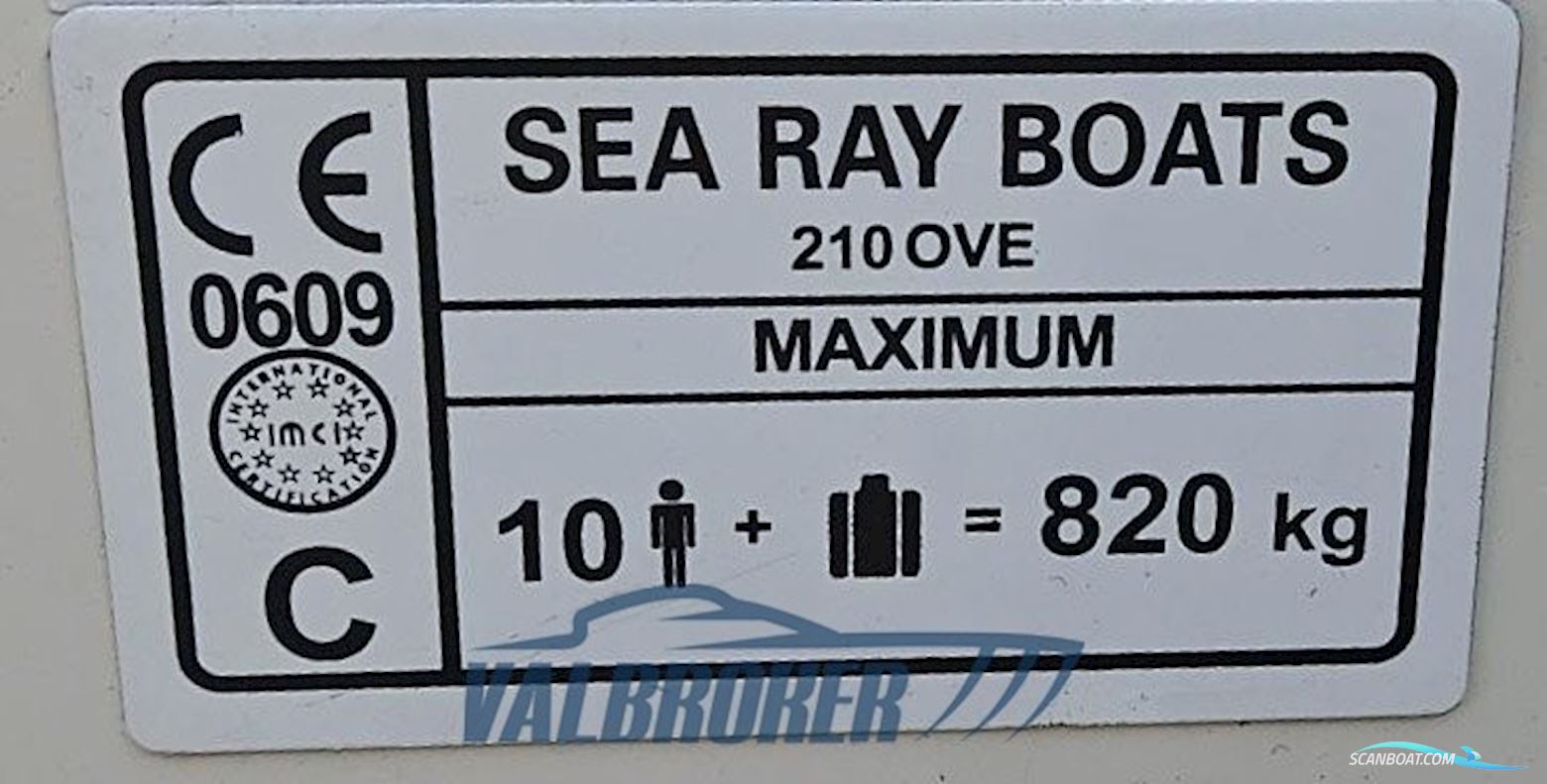 Sea Ray 210 OVERNIGHTER