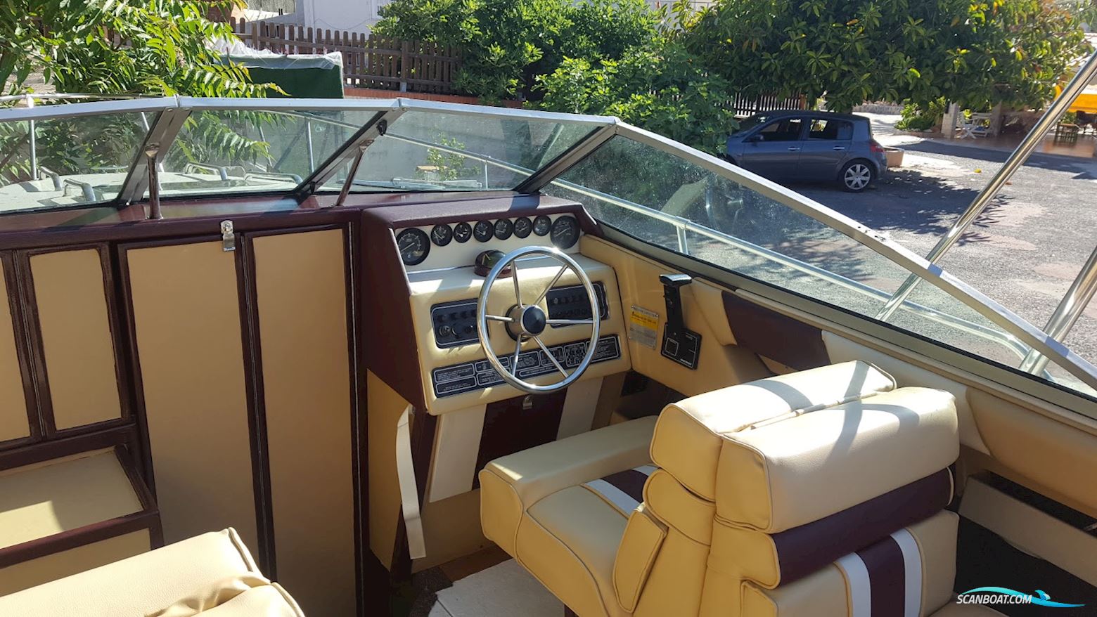 Sea Ray 210