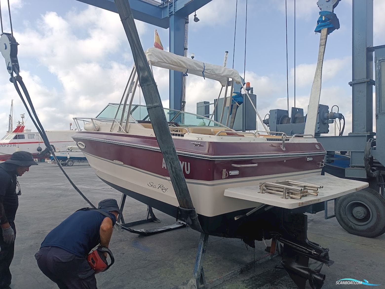 Sea Ray 210