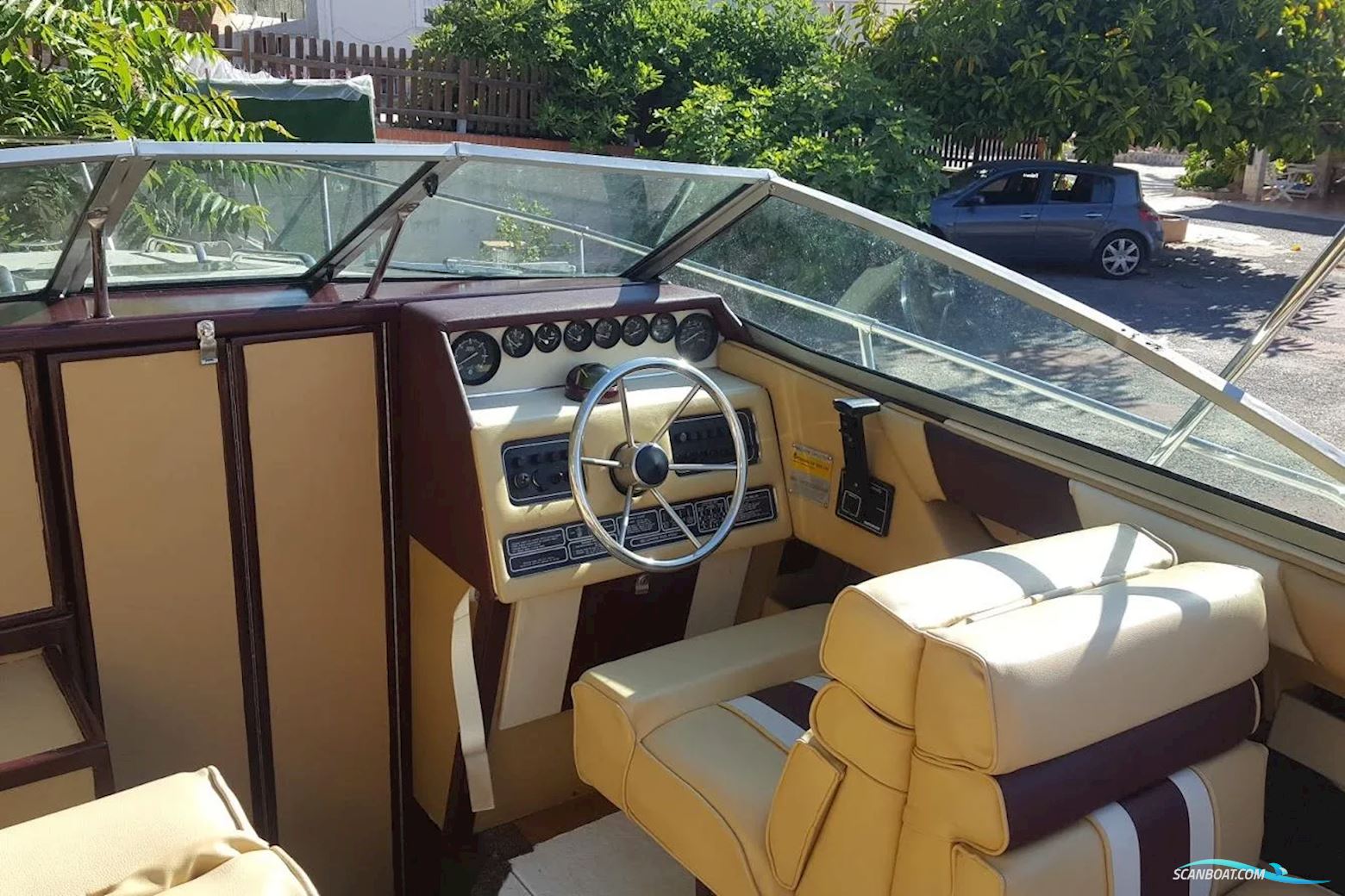 Sea Ray 210