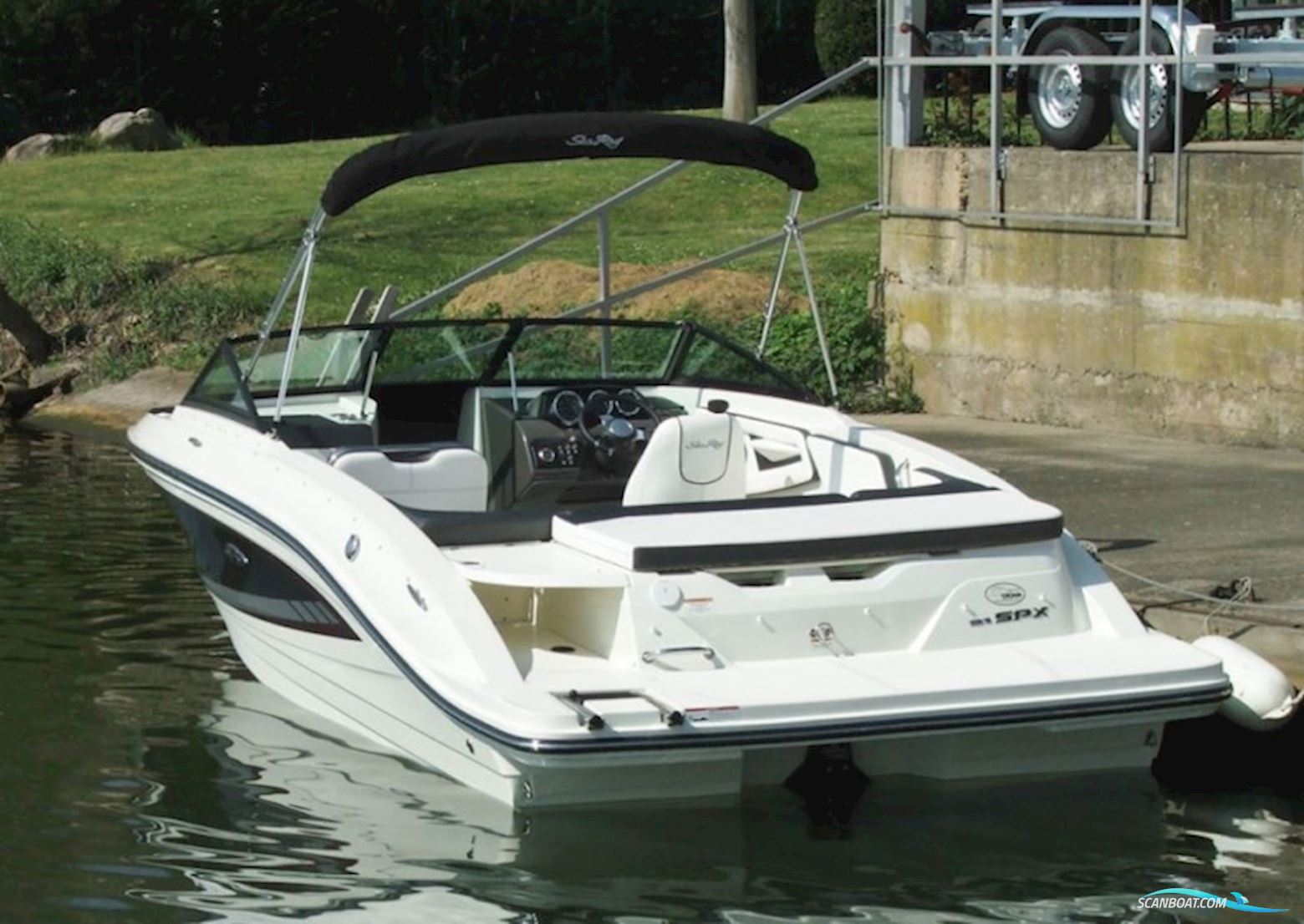 Sea Ray 210 SPXE Bowrider