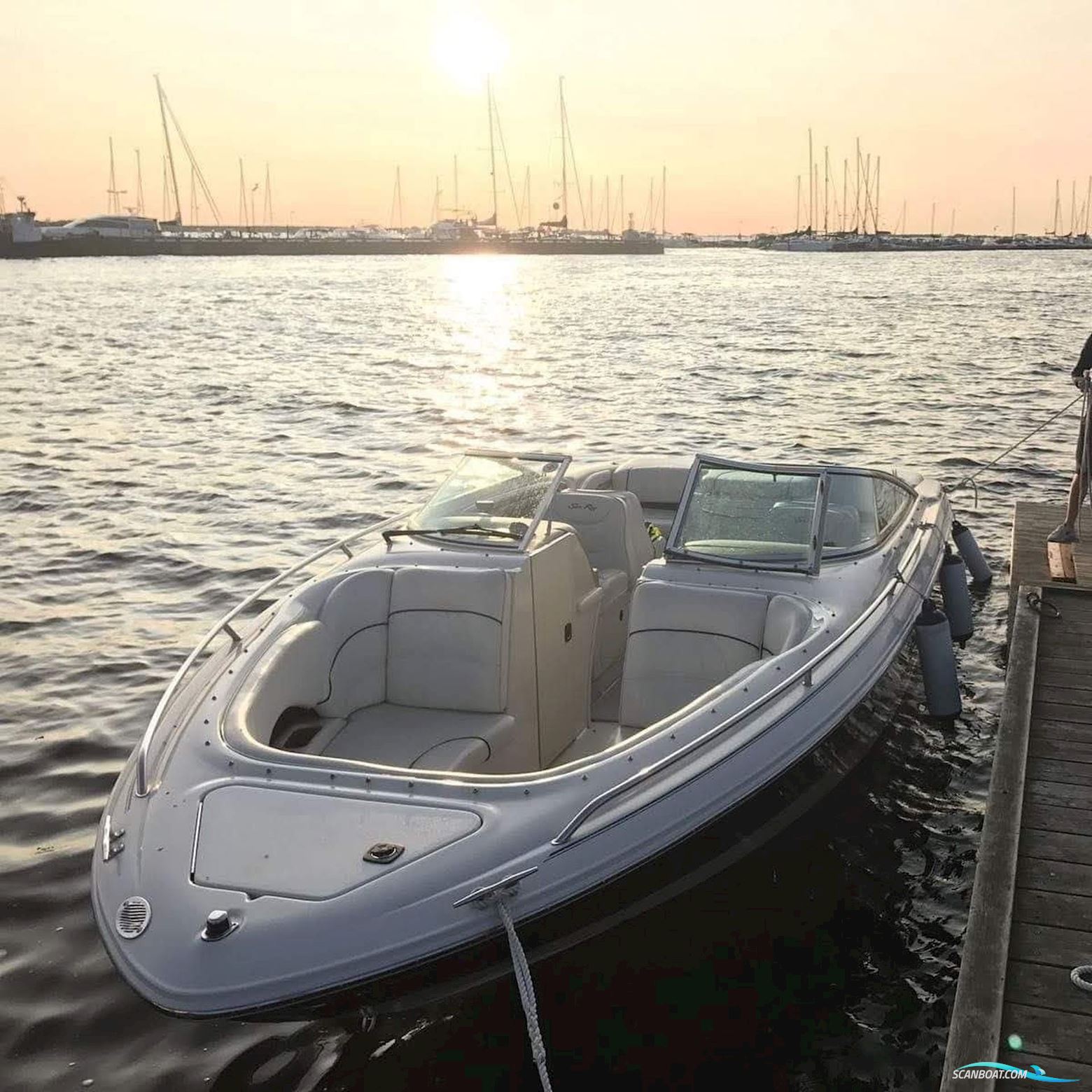 Sea Ray 230 Motorboot 2000, mit Mercruiser 496 Mag ( år 2005) motor, Sweden