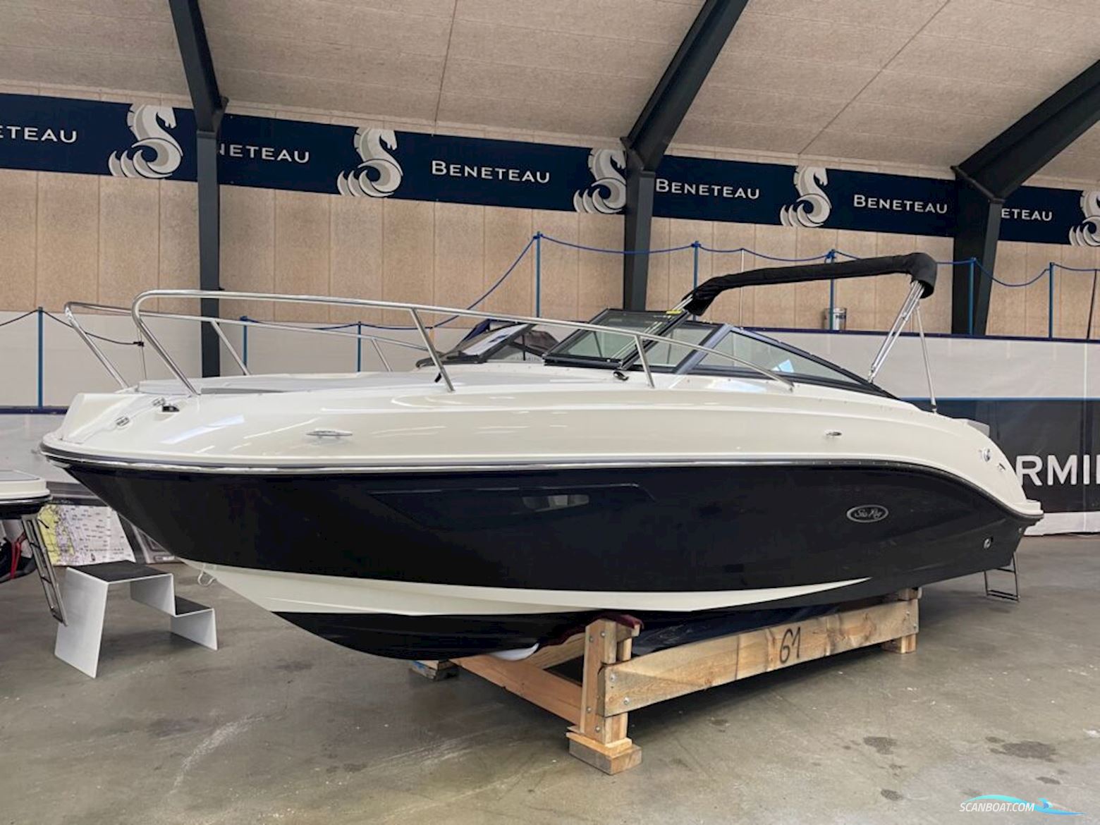 Sea Ray 230 Sun Sport OB Motorboot 2024, mit Mercury motor, Dänemark