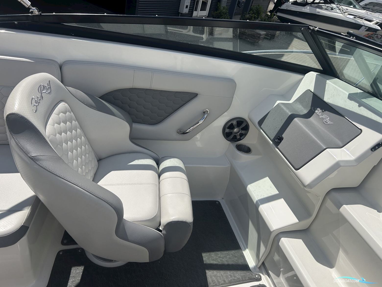 Sea Ray 230 Sun Sport OB