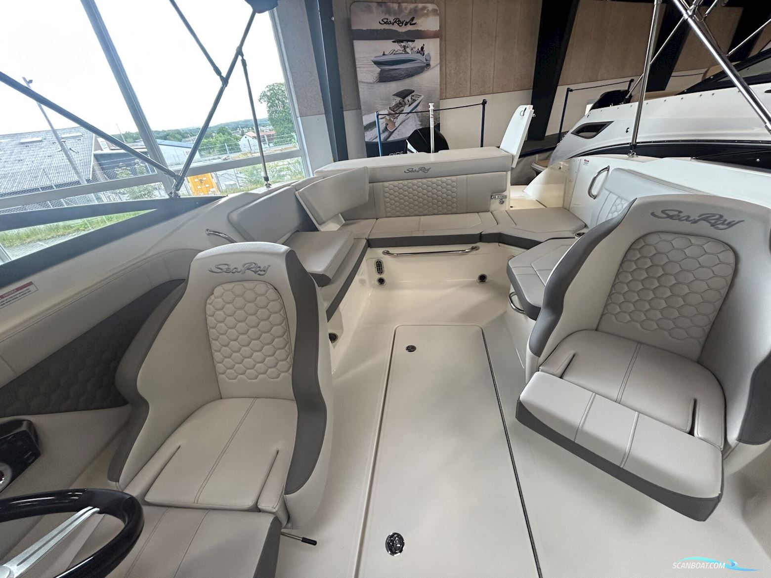 Sea Ray 230 Sun Sport OB – Solgt