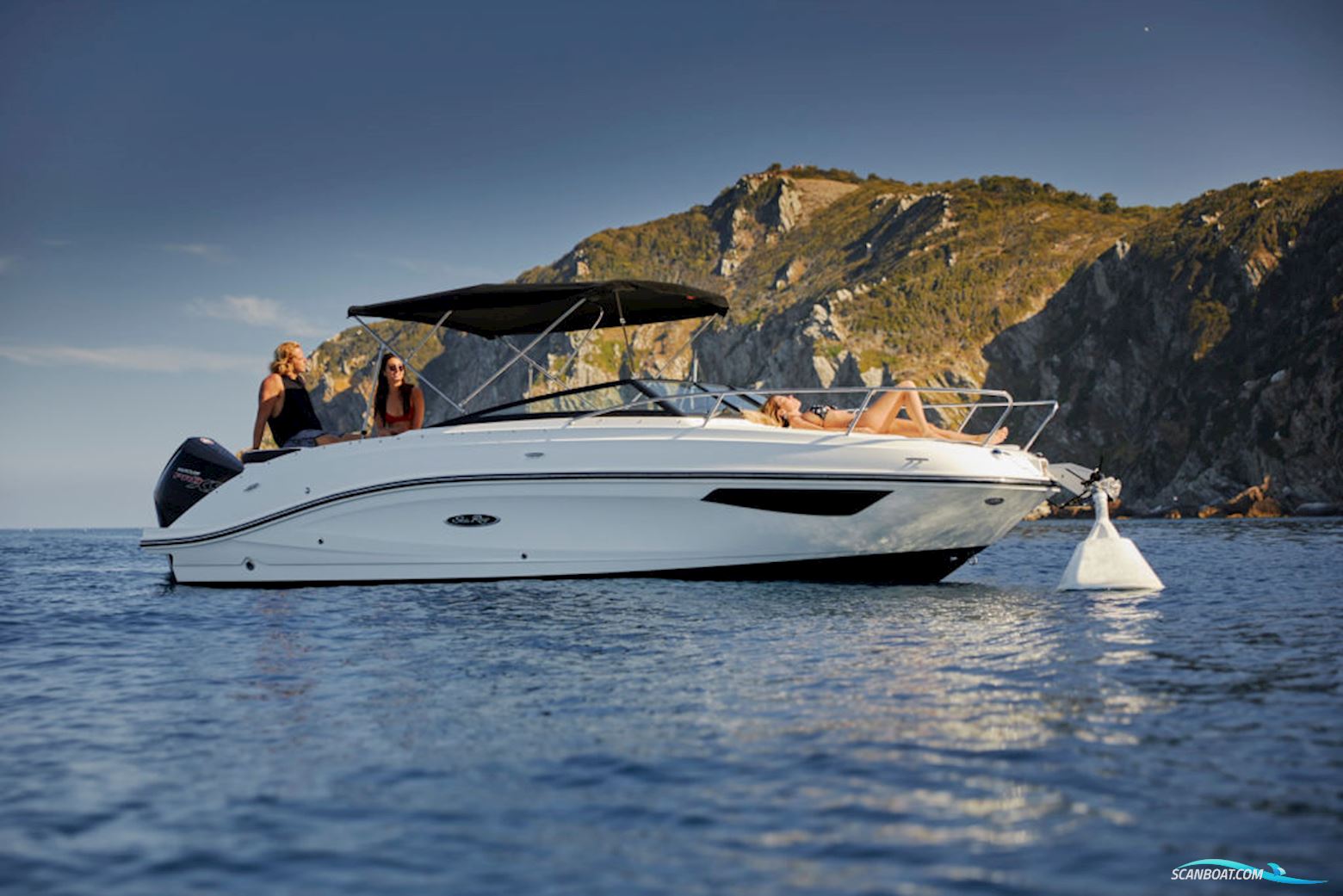 Sea Ray 230 Sun Sport OB – Solgt