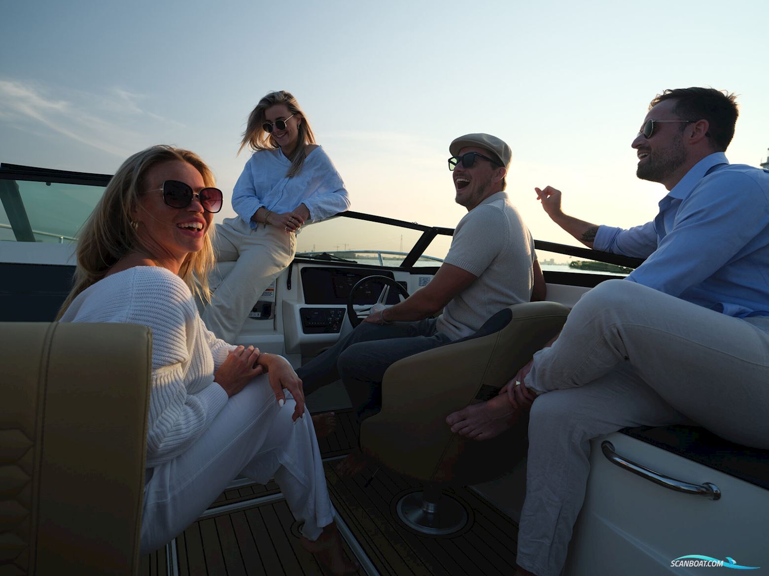 Sea Ray 230 Sun Sport – SOLGT
