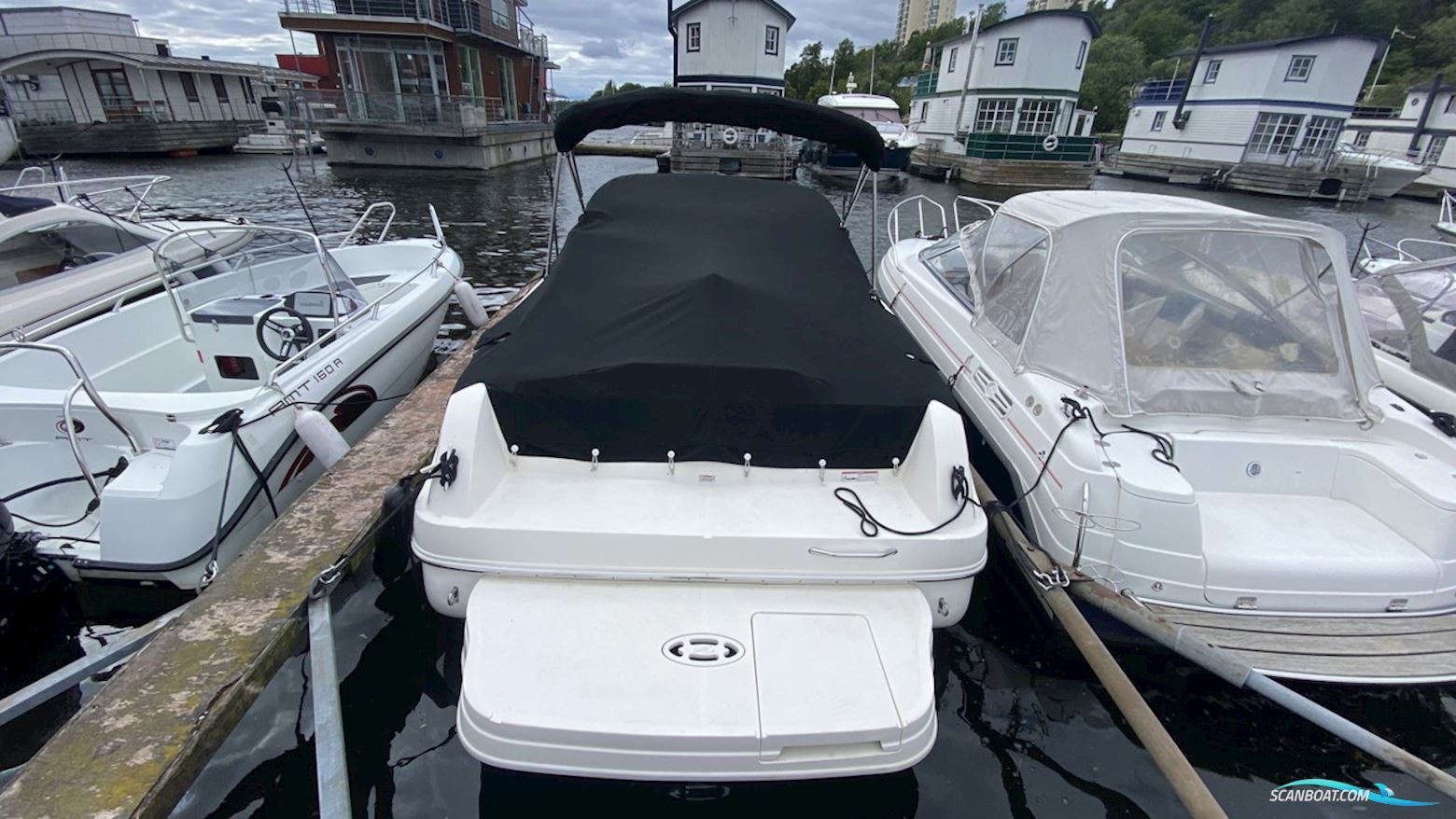Sea Ray 235 WEEKENDER