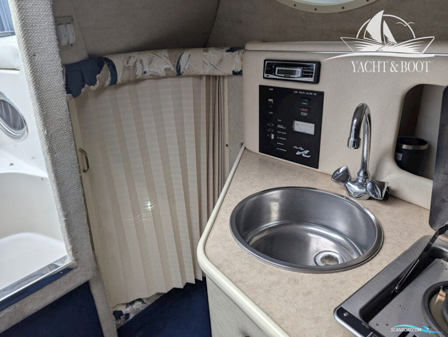Sea Ray 240 DA Sundancer