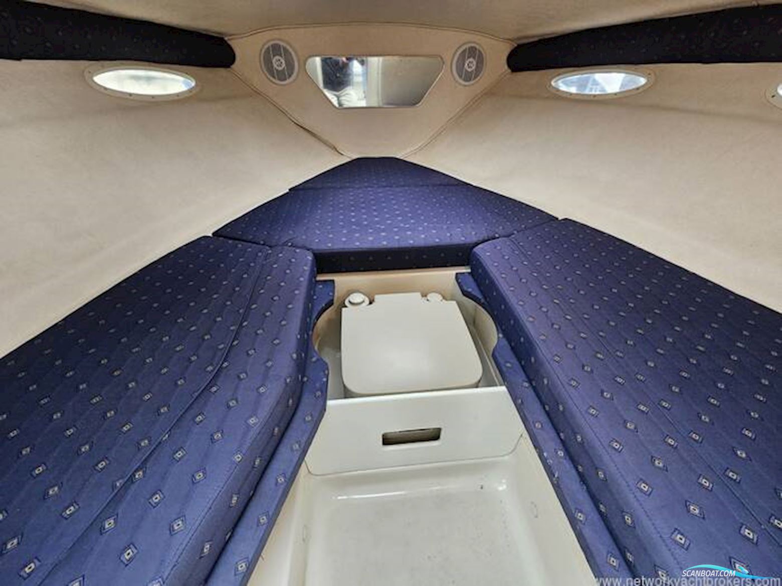 Sea Ray 240 Overnighter