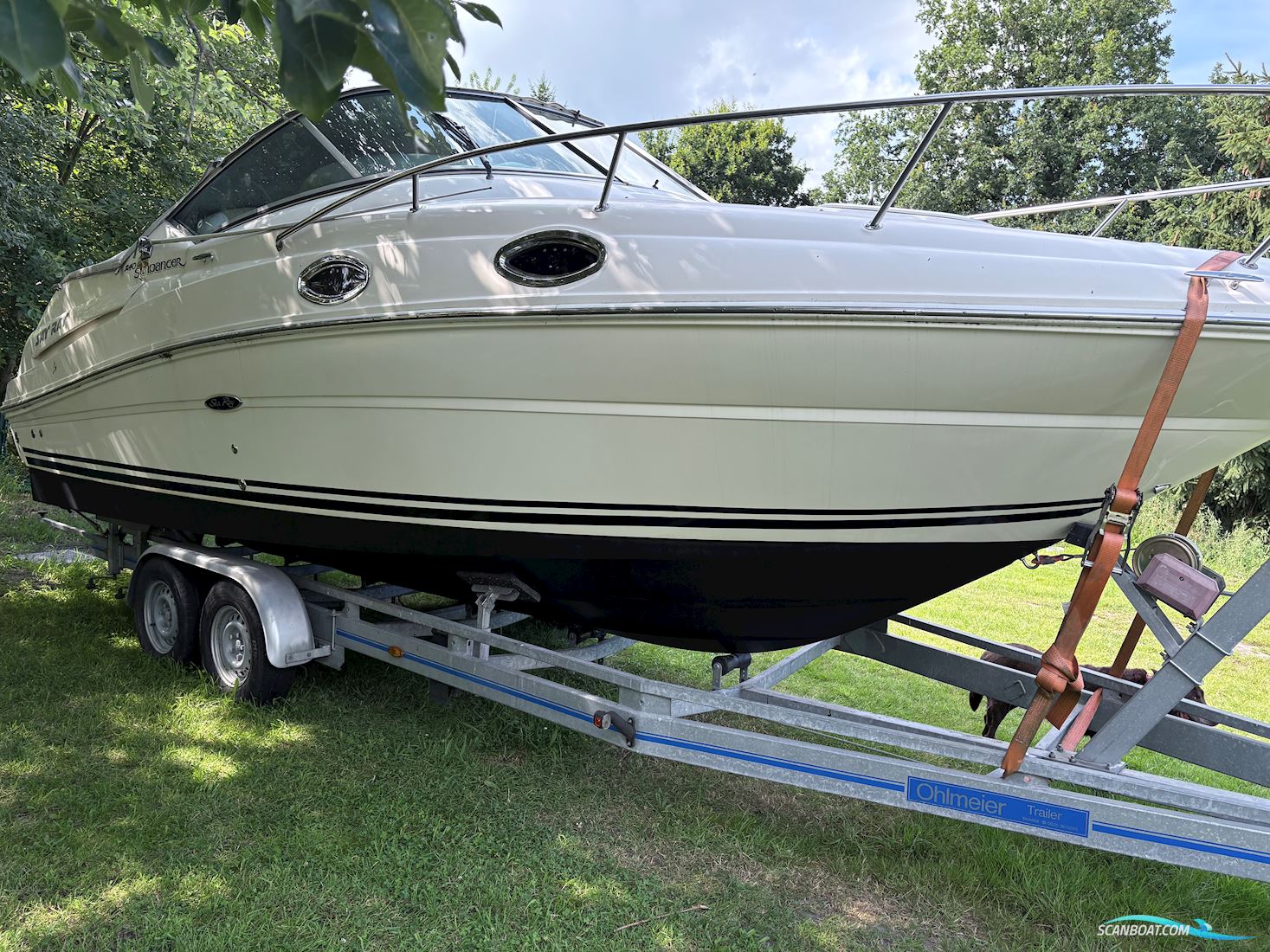 Sea Ray 240 Sundancer mit 3,5 t Ohlmeyer Trailer