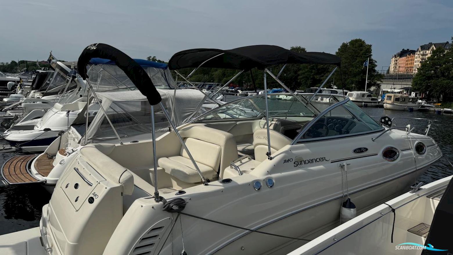 Sea Ray 240 Sundancer Motorboot 2004, mit Mercruiser motor, Sweden
