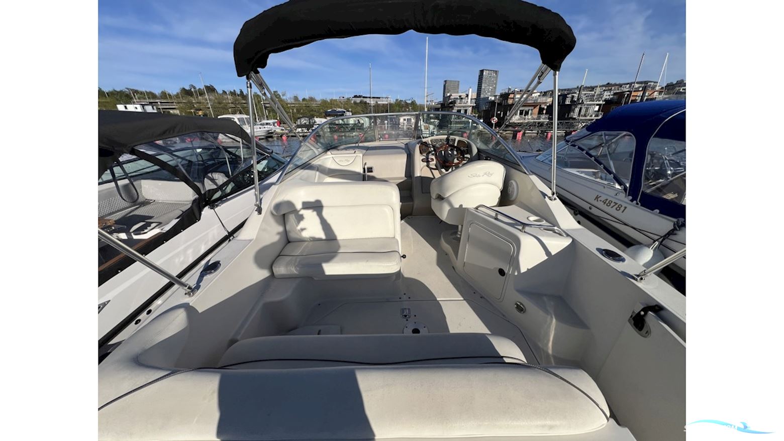 Sea Ray 240 SUNDANCER