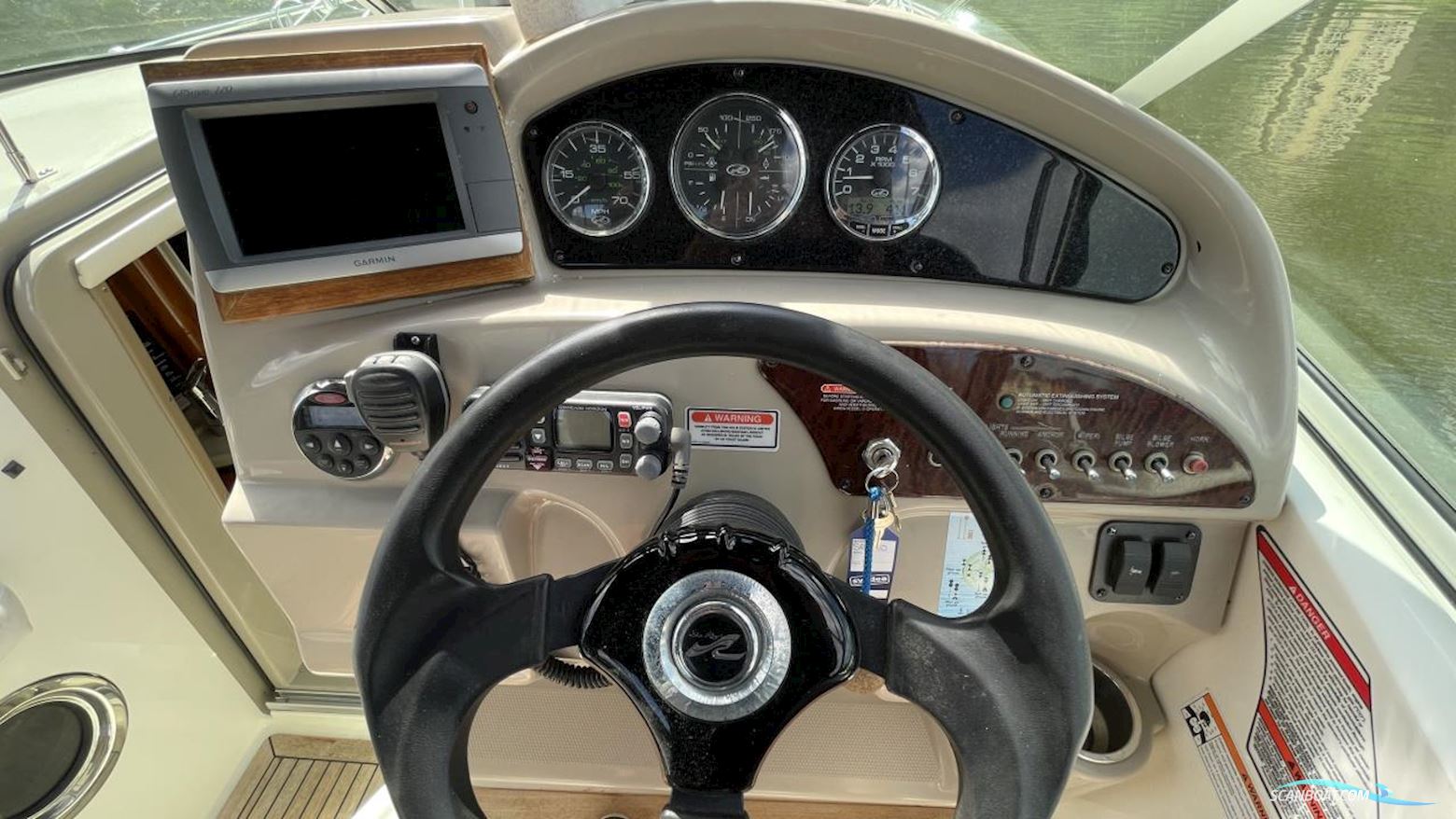 Sea Ray 240 SUNDANCER
