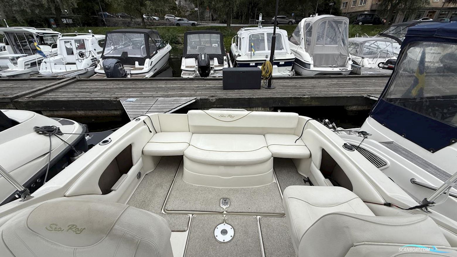 Sea Ray 245 WEEKENDER