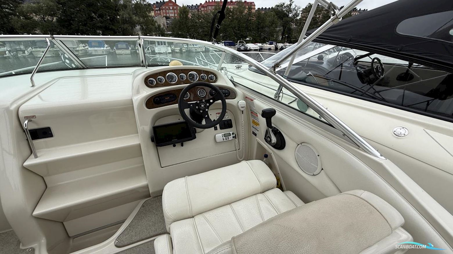 Sea Ray 245 WEEKENDER