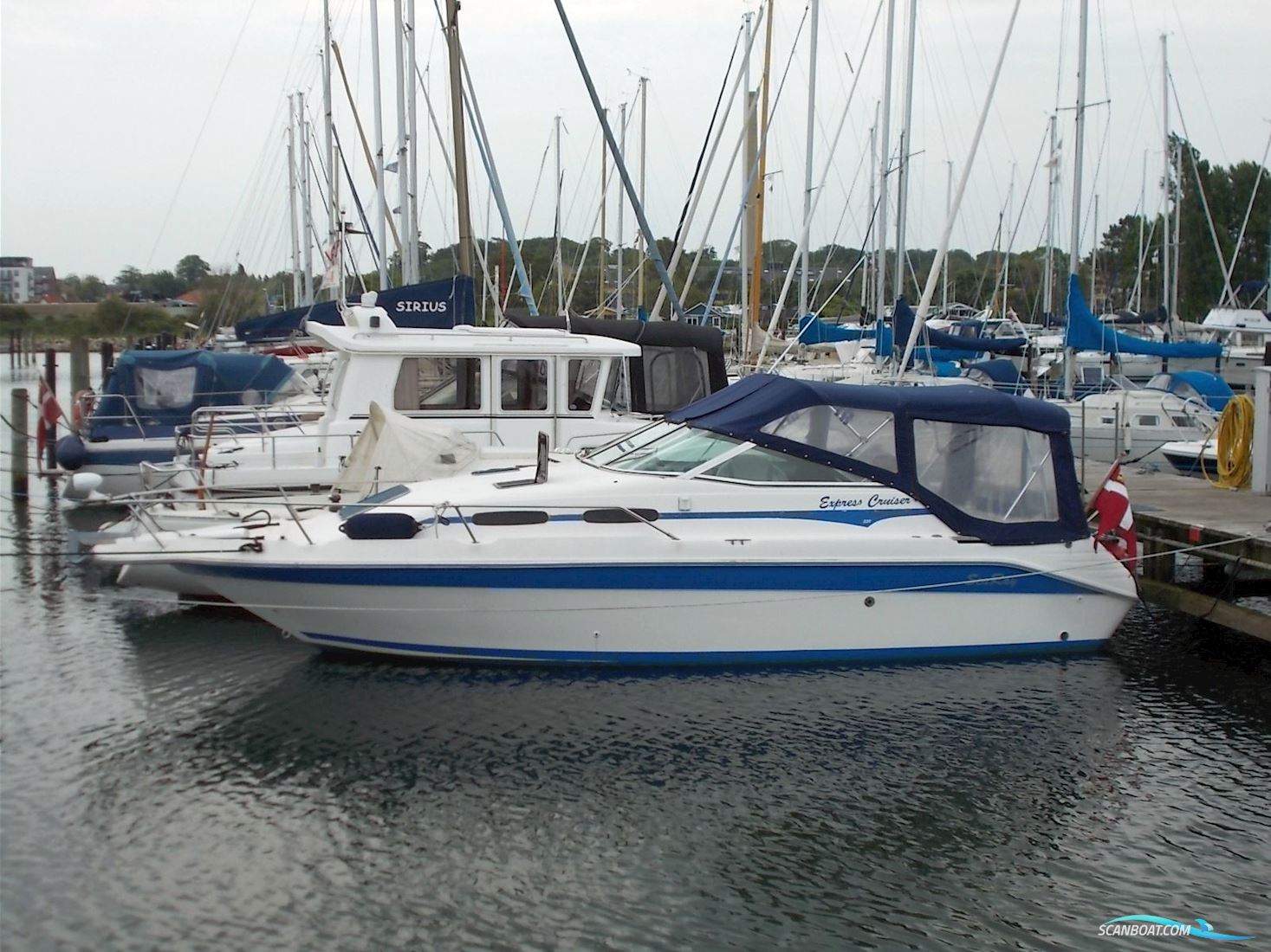Sea Ray 250 Express Cruiser Motorboot 1993, mit Mercruiser 5,7 Ltr. motor, Dänemark