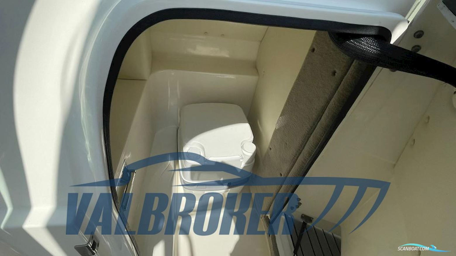 Sea Ray 250 SLX