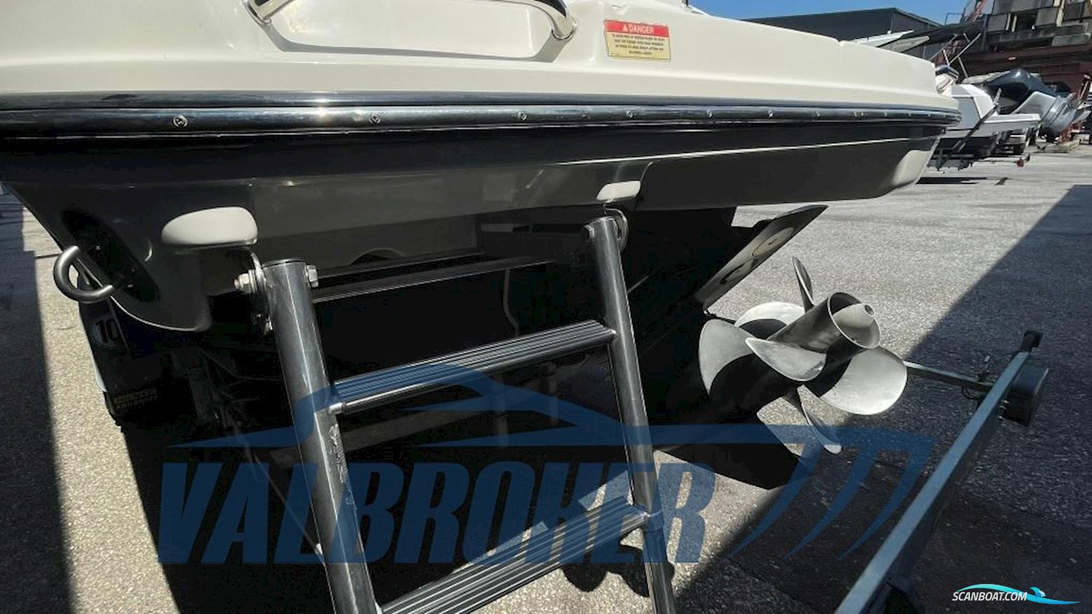 Sea Ray 250 SLX
