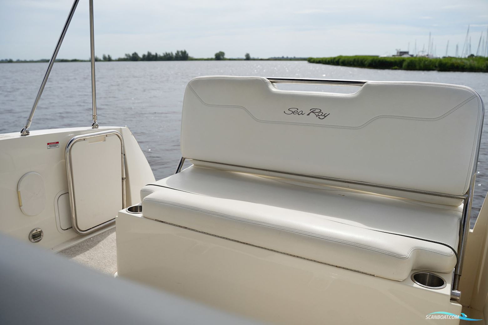 Sea Ray 255 Sundancer