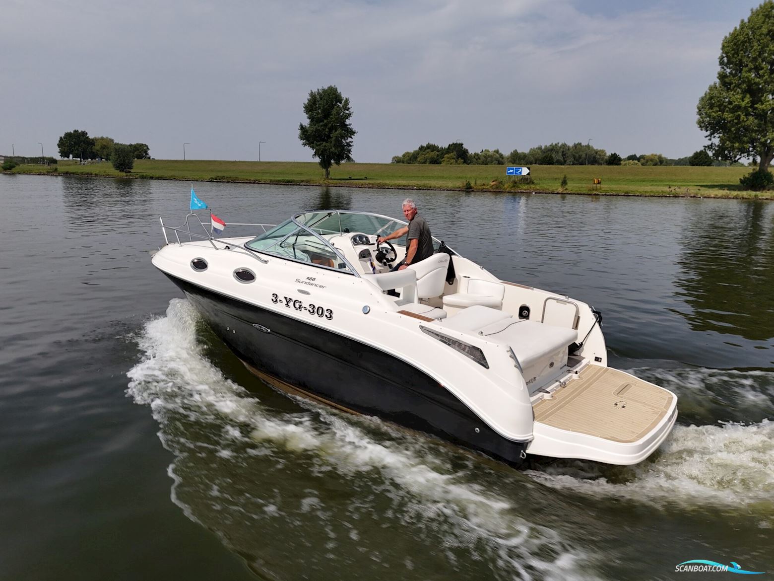 Sea Ray 255 Sundancer