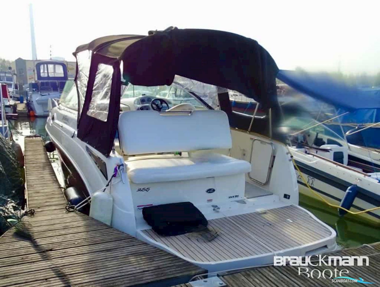 Sea Ray 255 Sundancer