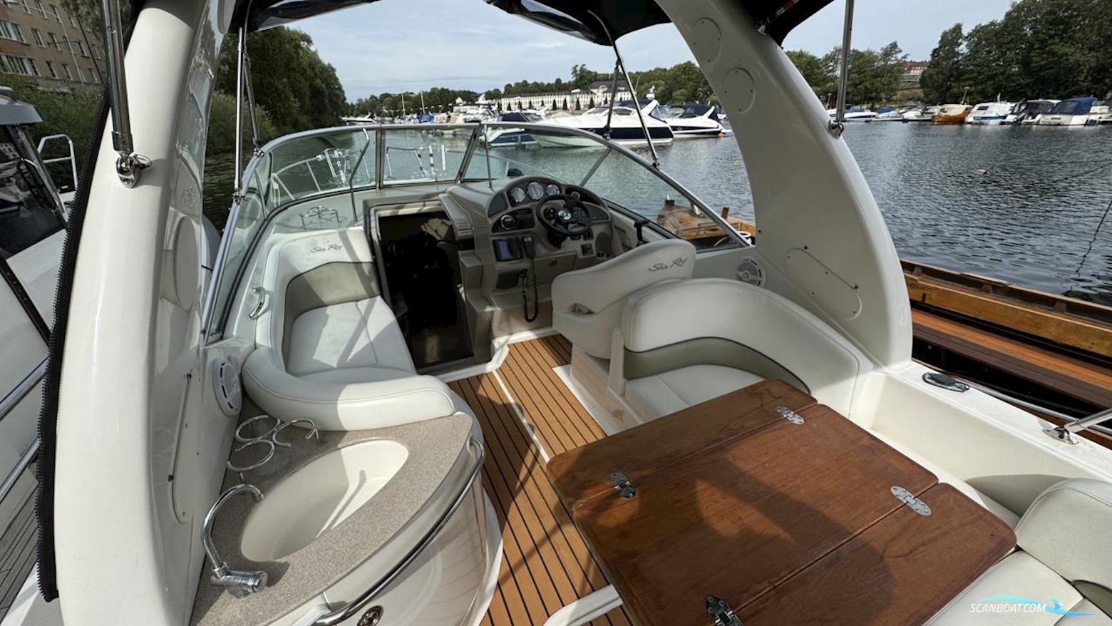 Sea Ray 260 Sundancer