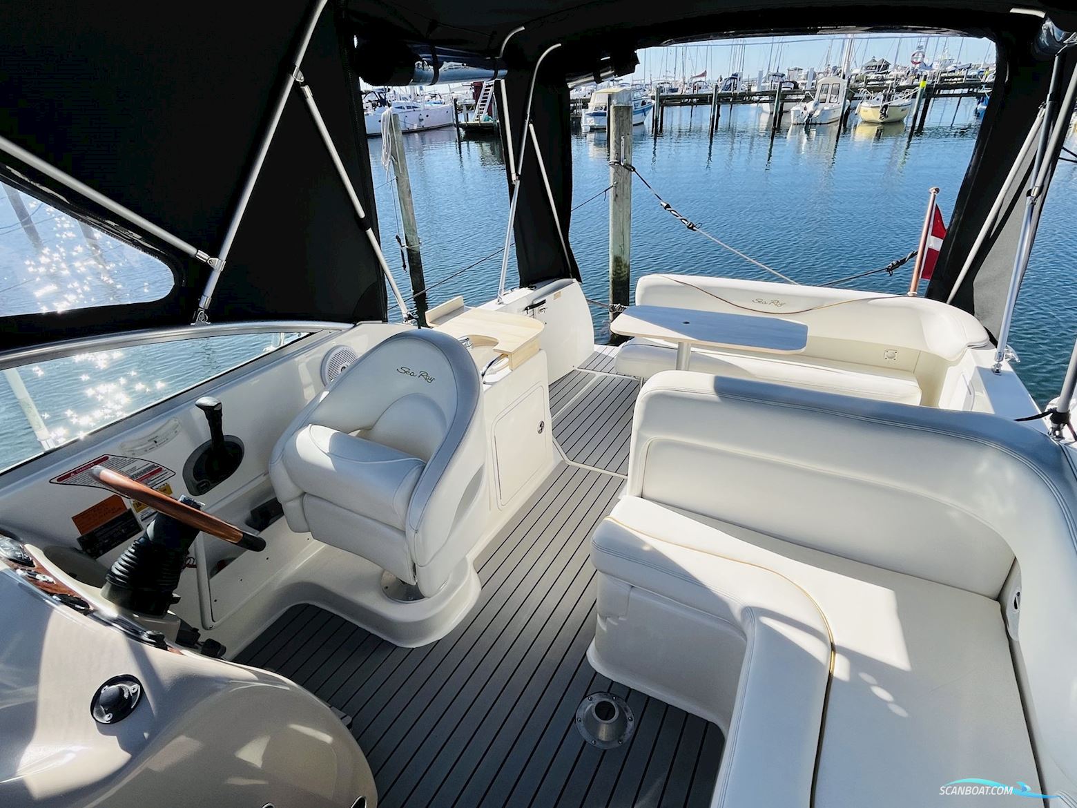 Sea Ray 260 Sundancer