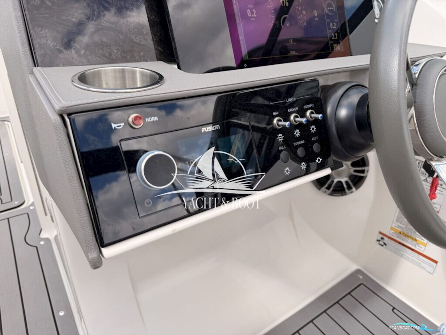 Sea Ray 270 SDX
