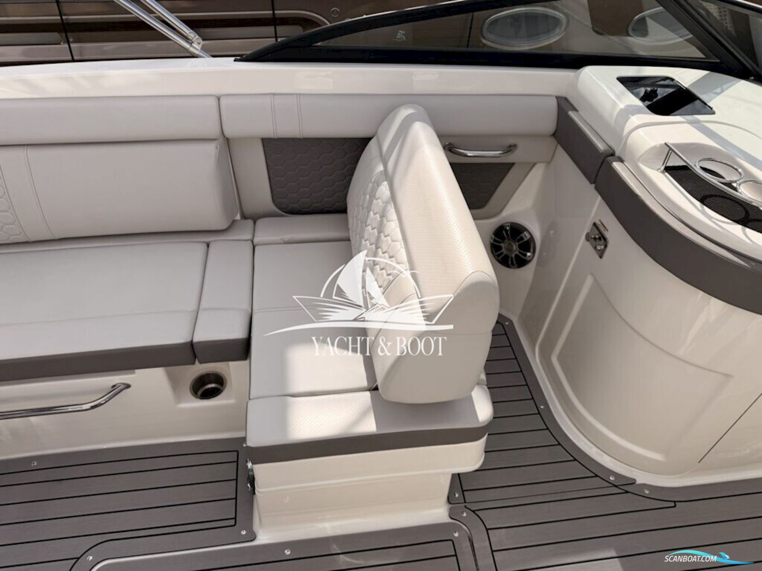 Sea Ray 270 SDX