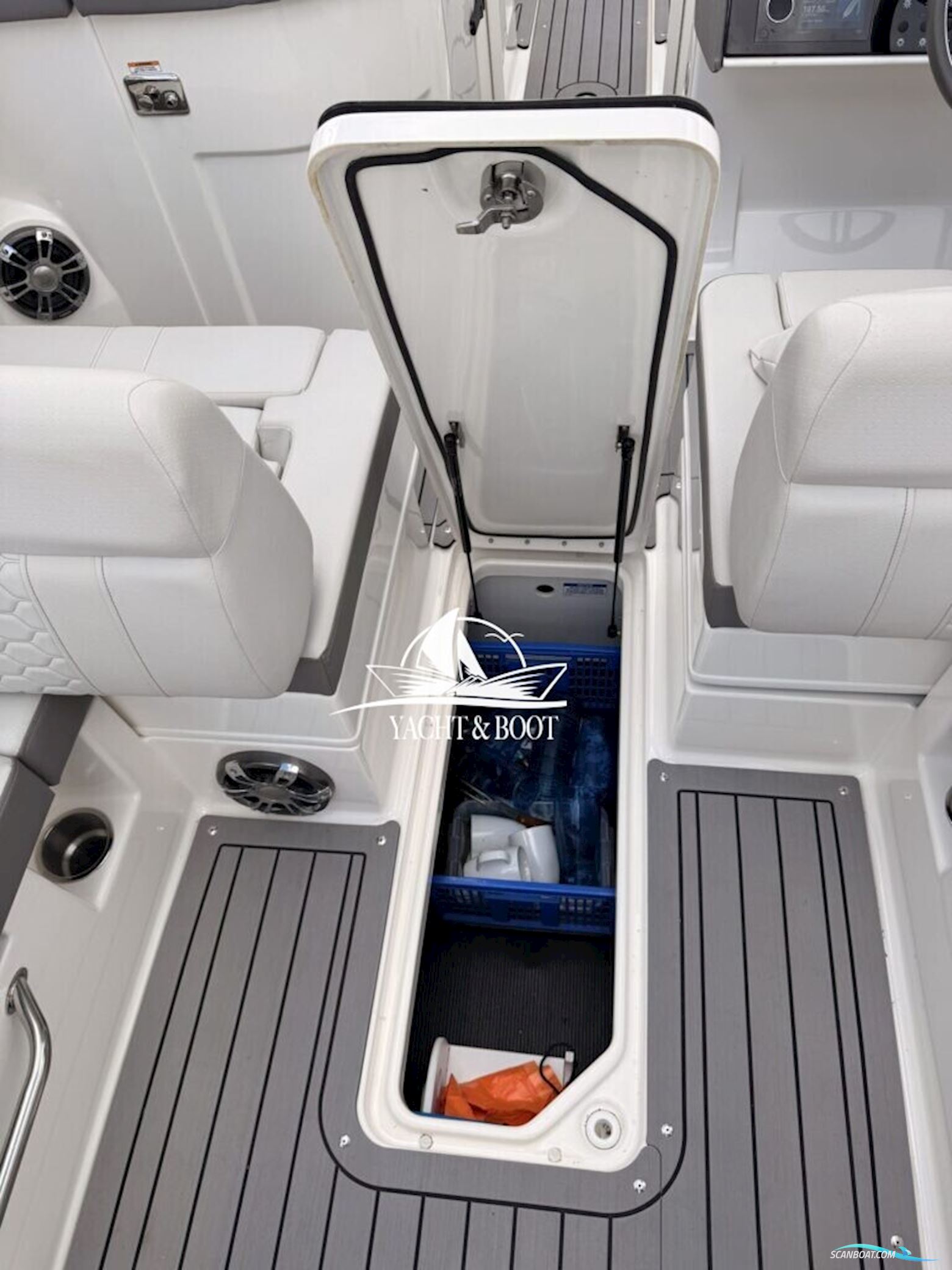 Sea Ray 270 SDX