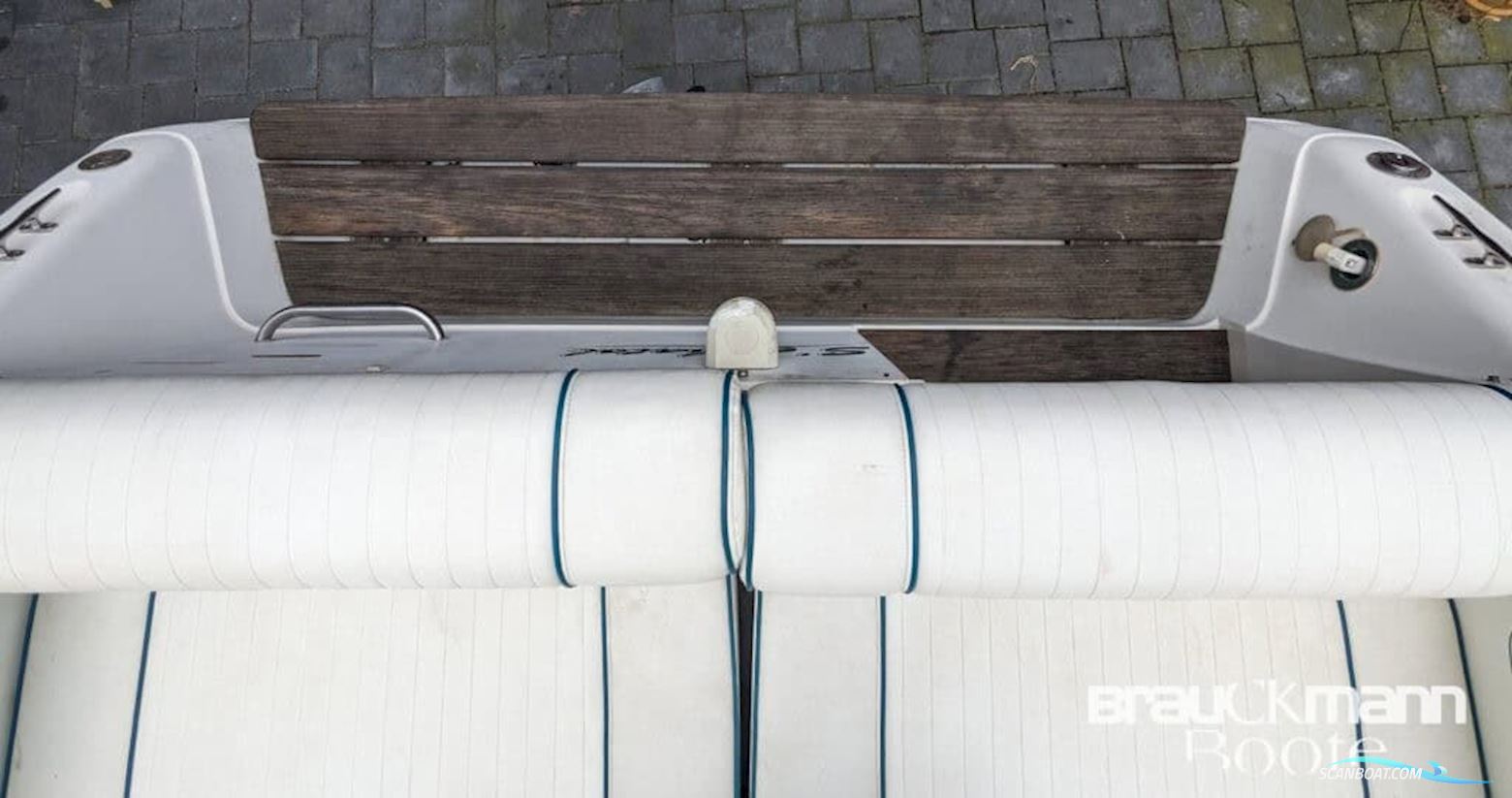 Sea Ray 270 Weekender