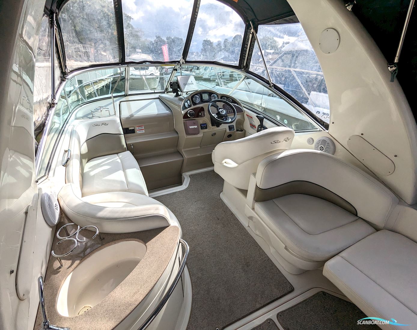 Sea Ray 275 Sundancer