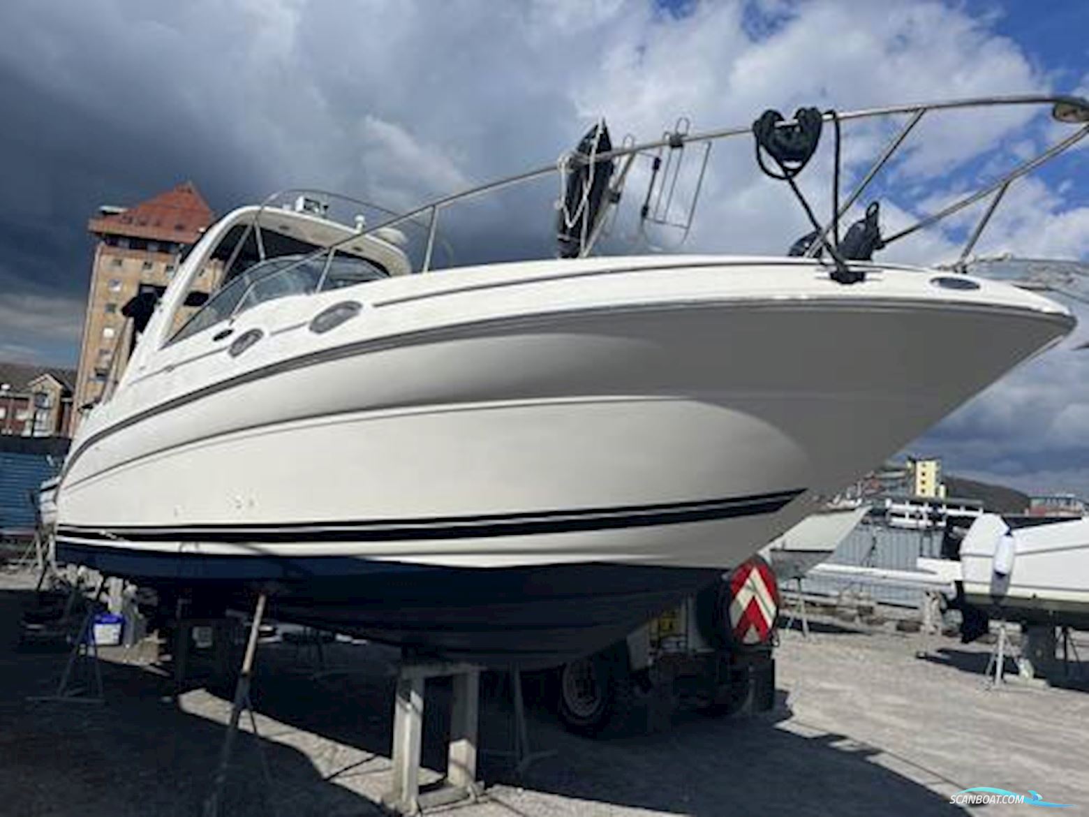 Sea Ray 275 Sundancer Motorboot 2003, mit Mercruiser 5.0 Mpi motor, England